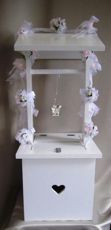 Wedding  Country Roses Wedding Wishing Well with Light Up Garland Image 1