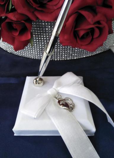 Wedding  Pen Stand - Pen Double Hearts Image 1