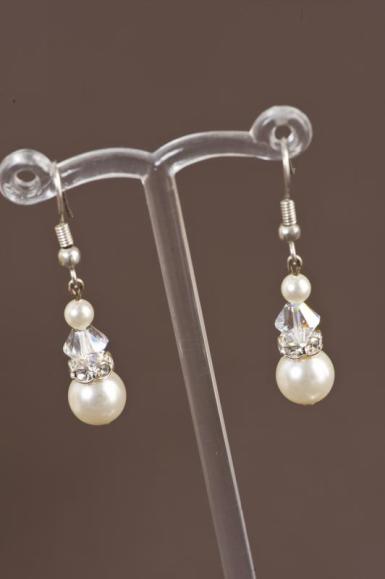 Wedding  Timeless Swarovski Crystal and Pearl Earrings Image 1