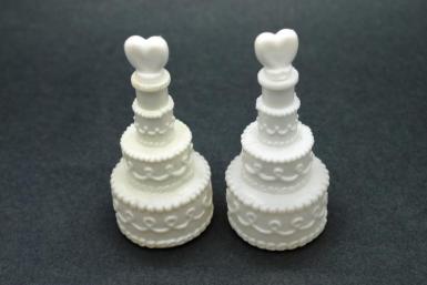 Wedding  Wedding Cake Bubbles with Heart Top - 24 pack GKI-Bub3 Image 1