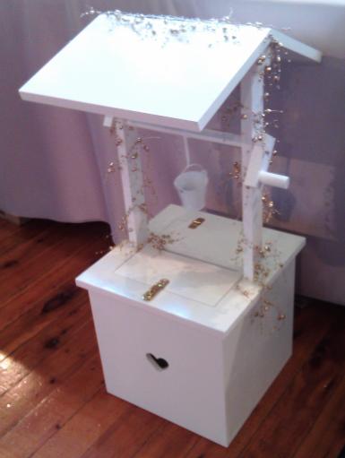 Wedding  Gold Hearts Wedding Wishing Well Image 1