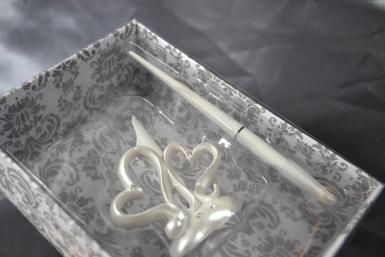 Wedding  Pen Set with Double Hearts Image 1