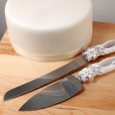 Wedding  Sculptural White Tiger Lilies Cake Serving Set Image 1