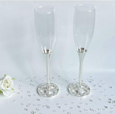 Wedding  Champagne Flutes with Diamante Heart Pattern Foot Image 1